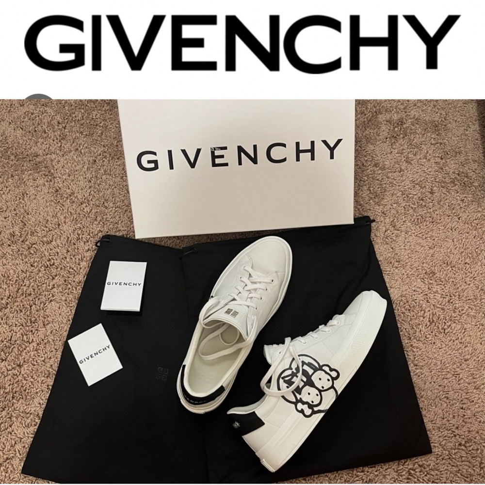 Givenchy 💕White and Black Men's Sneakers